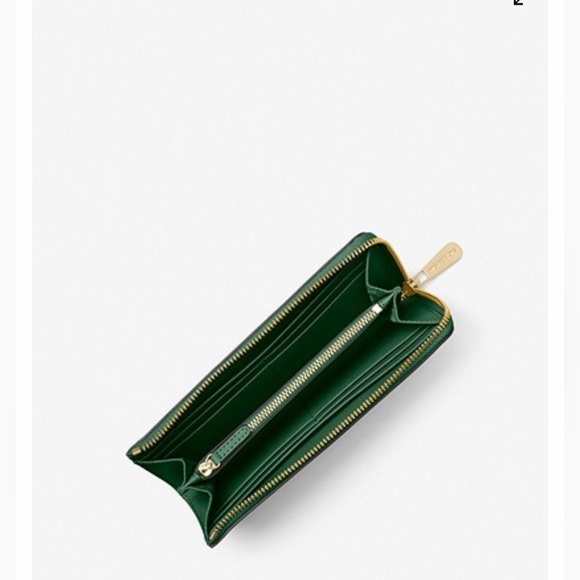 Michael Kors Jet Set Travel Saffiano Leather Quarter Zip Wallet - Picture 2 of 9